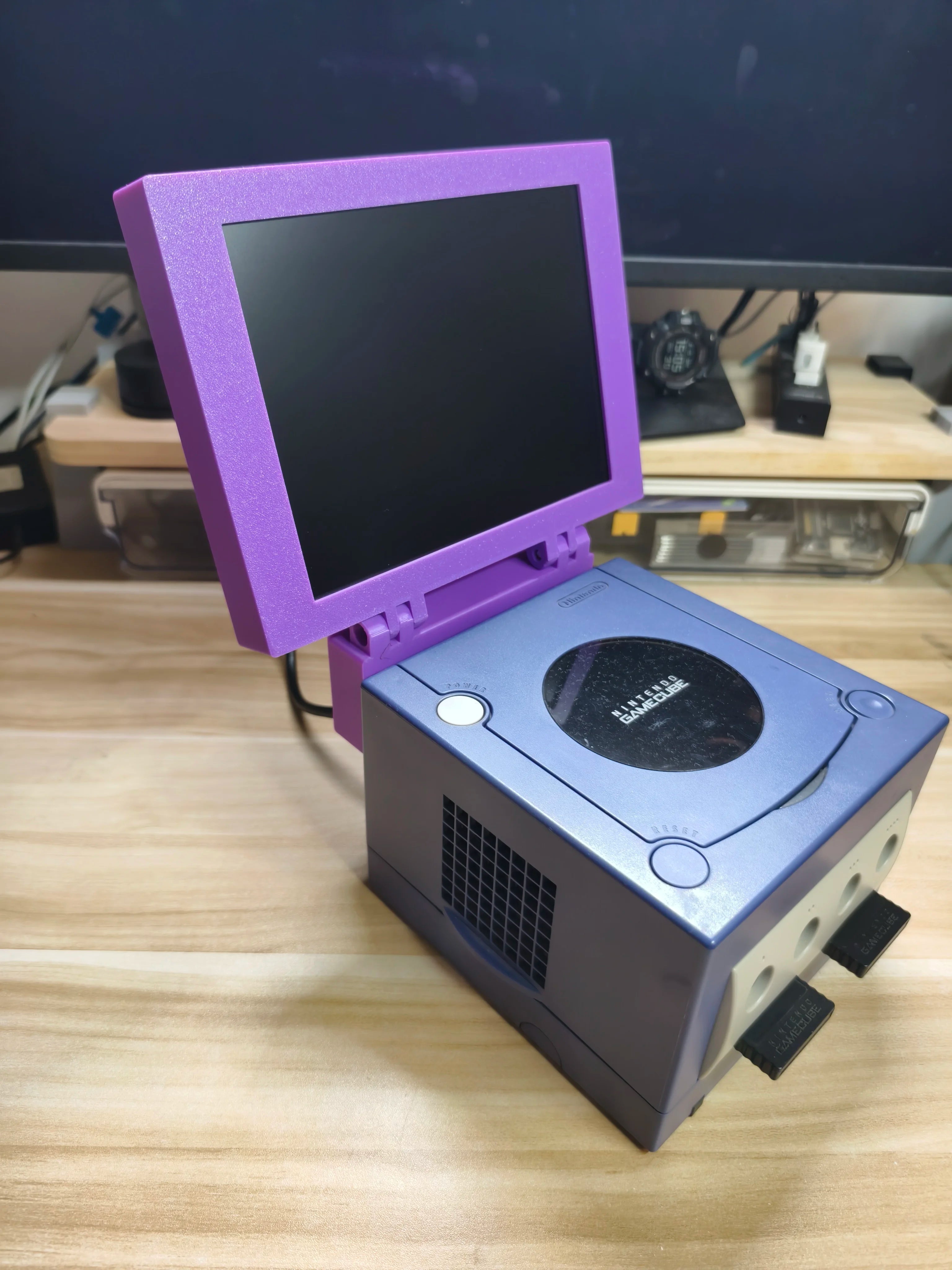 8Inch Gamecube 3D Print Retro Arcade Game Console Portable Display Mini Monitor with Stereo for Gamecube NGC NTSC