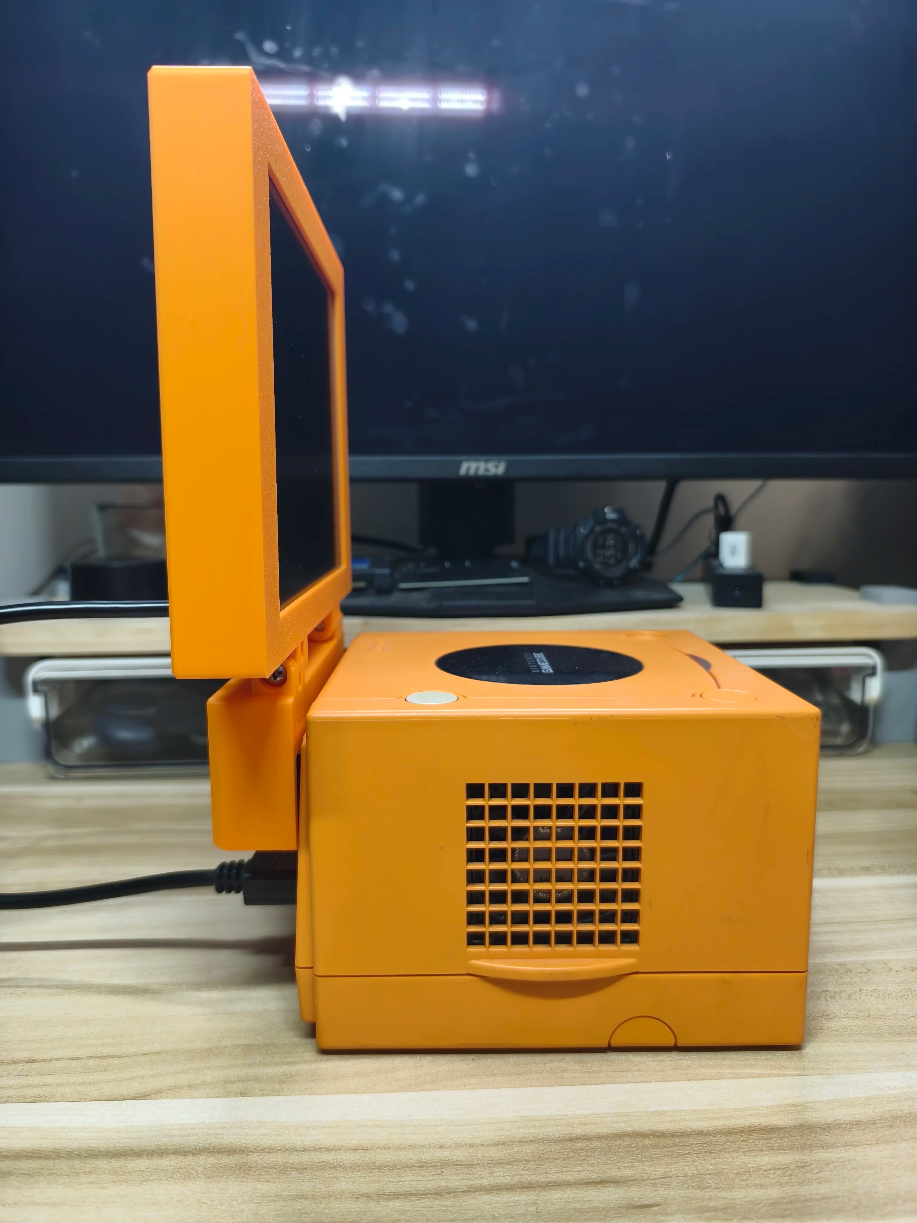 8Inch Gamecube 3D Print Retro Arcade Game Console Portable Display Mini Monitor with Stereo for Gamecube NGC NTSC